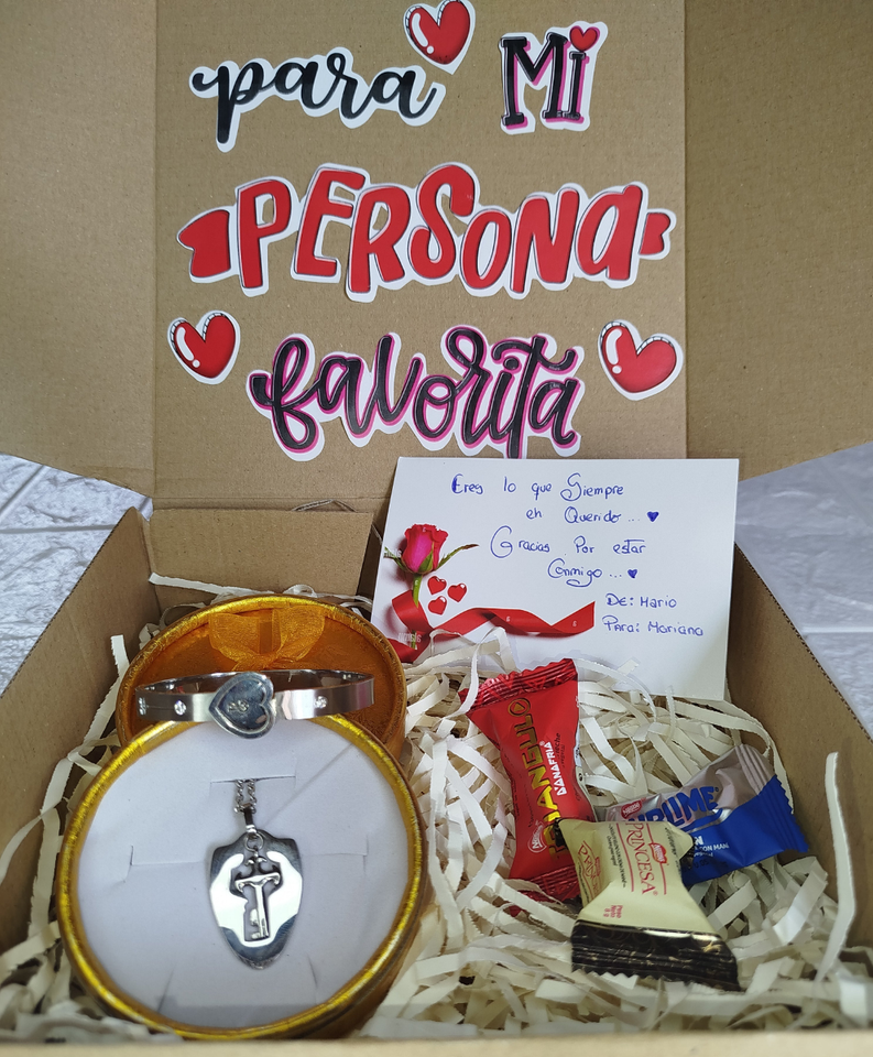 COLLAR LLAVE Y PULSERA CORAZÓN